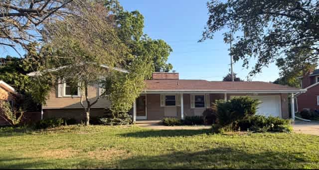 Property photo: 4415 Bradford Dr