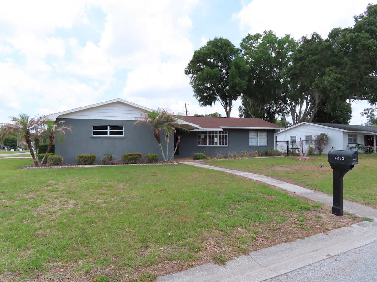 Property photo: 5702 Jacaranda Ave