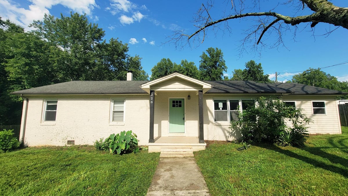 Property photo: 228 Tot Dellinger Rd