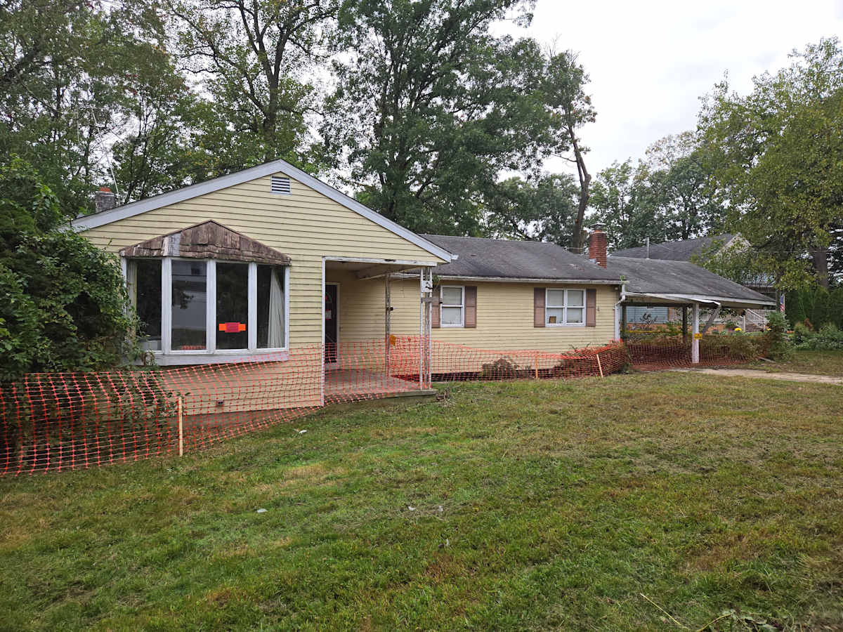 Property photo: 231 Cole Landing Rd
