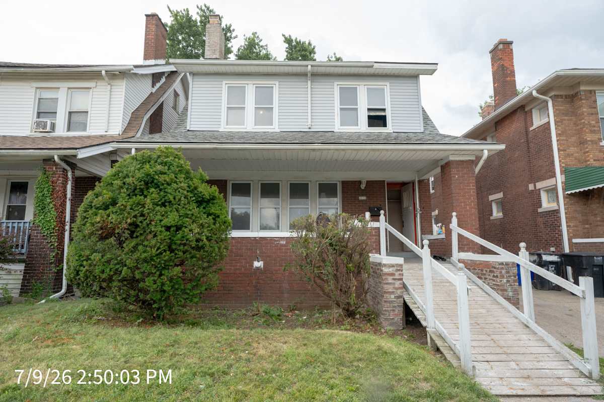 Property photo: 4039 Gladstone St