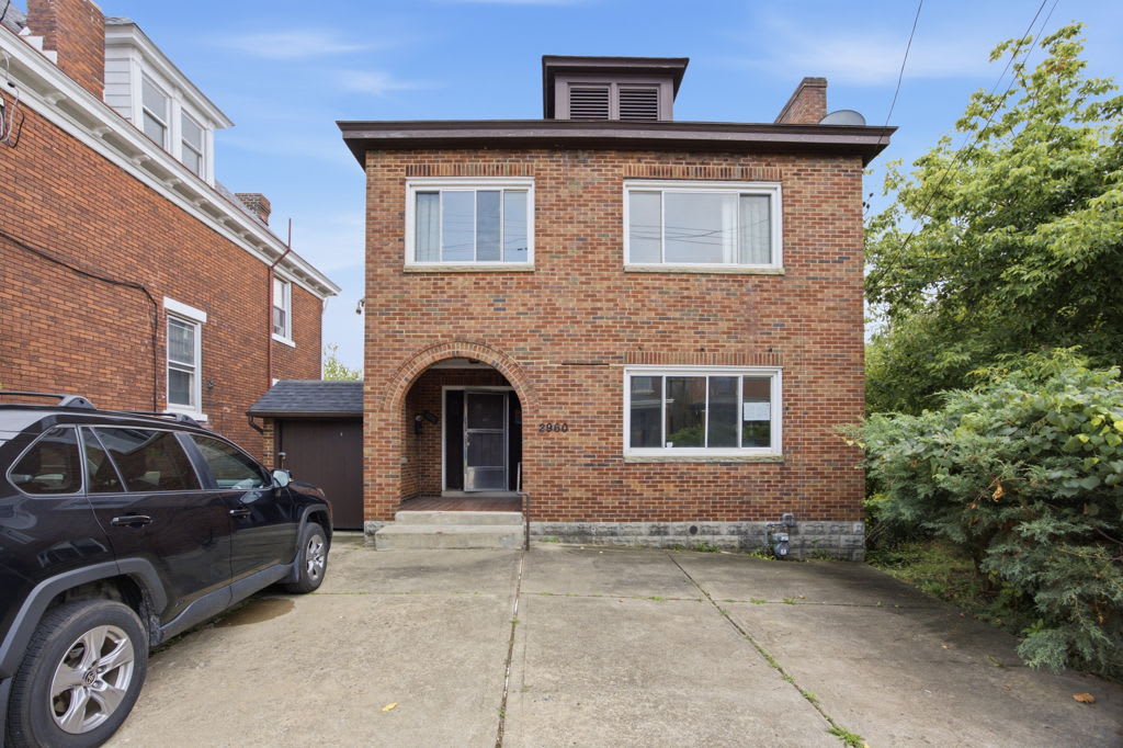 Property photo: 2960 Churchview Ave