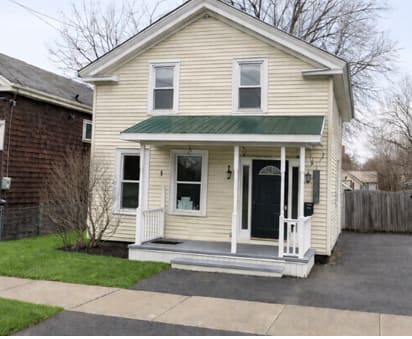 Property photo: 610 Franklin St