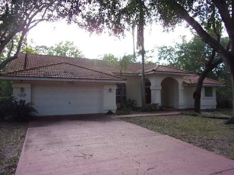 Single Family Home 3BR 2.1BA - 4 Fiddlewood Ct, Homosassa, FL