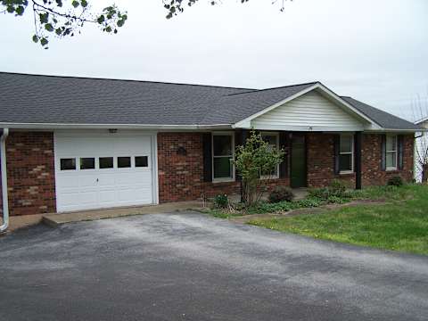 Single Family Home 3BR 2BA - 151 Anders Drive, Bowling Green, KY