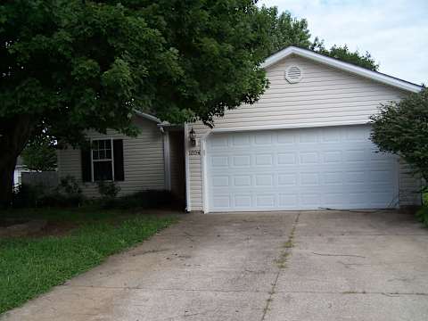 Single Family Home 3BR 2BA - 1004 Overboard Ct, Bowling Green, KY