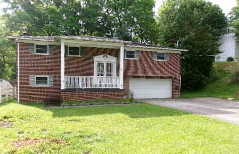 Single Family Home 3BR 2BA - 1105 Pinewood Dr, Beckley, WV