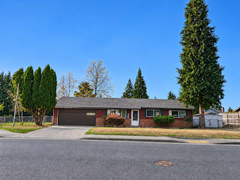 Single Family Home 3BR 1.1BA - 12707 Ne 76th St, Vancouver, WA