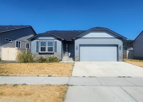Single Family Home 3BR 2BA - 14517 E Caprio Ave, Spokane Valley, WA