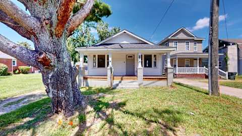 Single Family Home 3BR 2BA - 2404 E. Washington St, Suffolk, VA