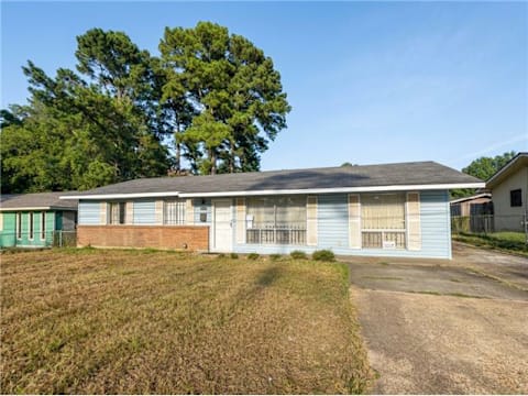 Single Family Home 3BR 1.1BA - 4314 Watkins Dr, Jackson, MS