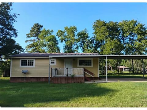 Single Family Home 2BR 2BA - 2790 Fm 222 Loop, Coldspring, TX