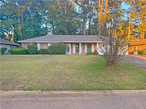 Single Family Home 3BR 2BA - 4748 Old Poplar Rd, Jackson, MS