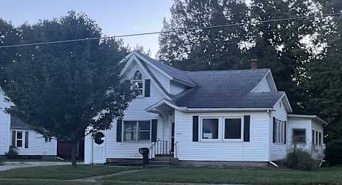 Single Family Home 3BR 2BA - 242 Marshall St, Coldwater, MI