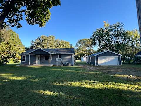 Single Family Home 3BR 2BA - 7271 Gleason St, Kalamazoo, MI