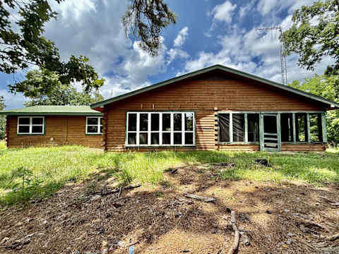 Single Family Home 3BR 2.1BA - 4315 County Rd 239, Winona, TX