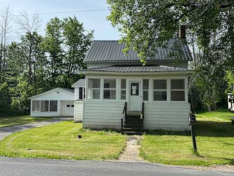 Single Family Home 2BR 1.1BA - 229 Duprey Rd, Chazy, NY