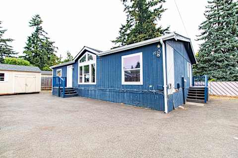 Manufactured Home 3BR 2BA - 8250 Se 76th Pl, Portland, OR