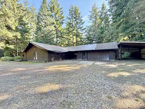 Single Family Home 3BR 2BA - 84966 Highway 101, Florence, OR
