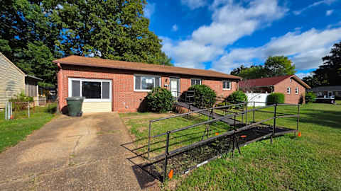 Single Family Home 3BR 1.5BA - 139 Ruston Dr, Newport News, VA