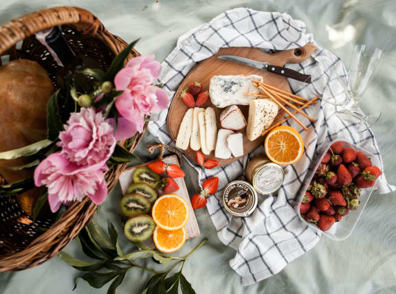 Perfect Indoor Picnic at Azul Baldwin Park, Orlando, 32814