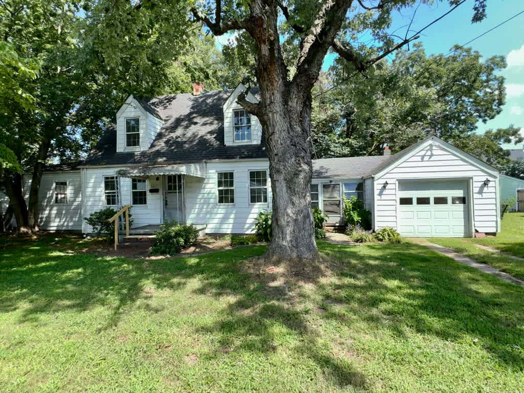 Single Family Home 3BR 2BA - 1307 Perry Street, Chesapeake, VA