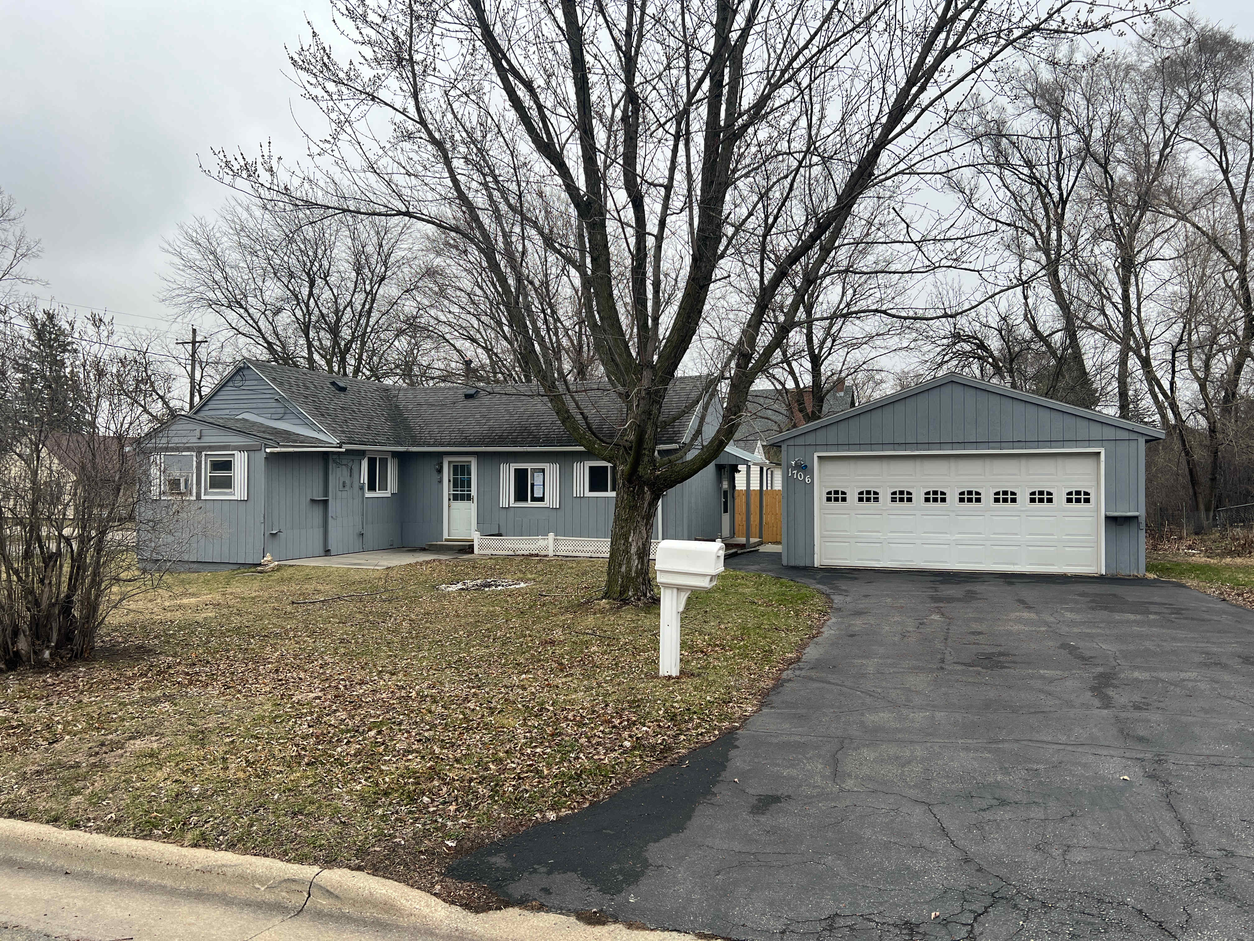Photograph of 1706 First Ave SE, Rochester, MN 55904