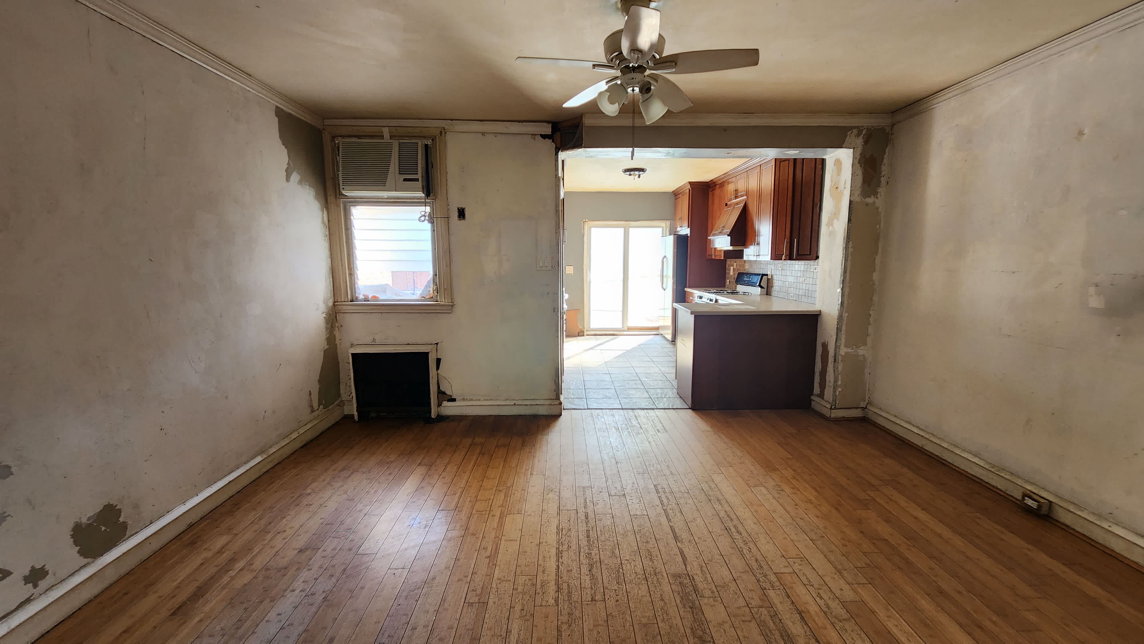 3411 Chippendale Ave photo