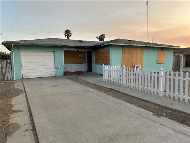 Photograph of 740 E Monterey St, Avenal, CA 93204