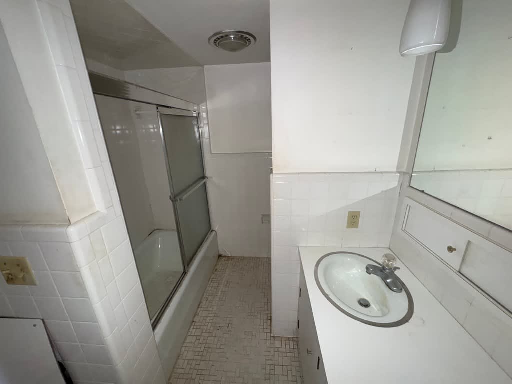 1507 Buckingham Avenue photo