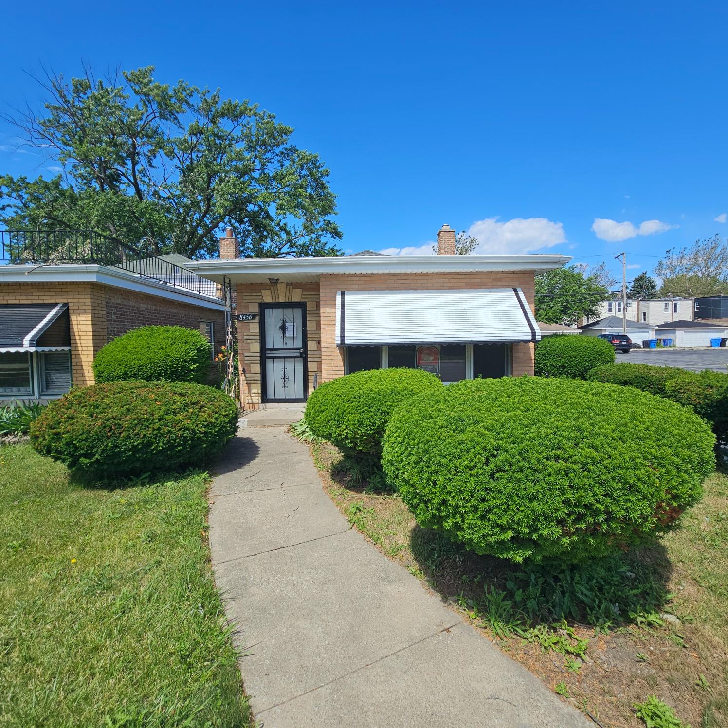 Single Family Home 2BR 1BA - 8456 S Damen Ave, Chicago, IL