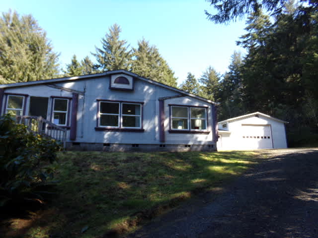 Photograph of 323 Ne Forest Hill St, Yachats, OR 97498