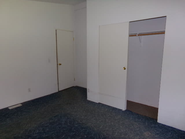 323 Ne Forest Hill St photo