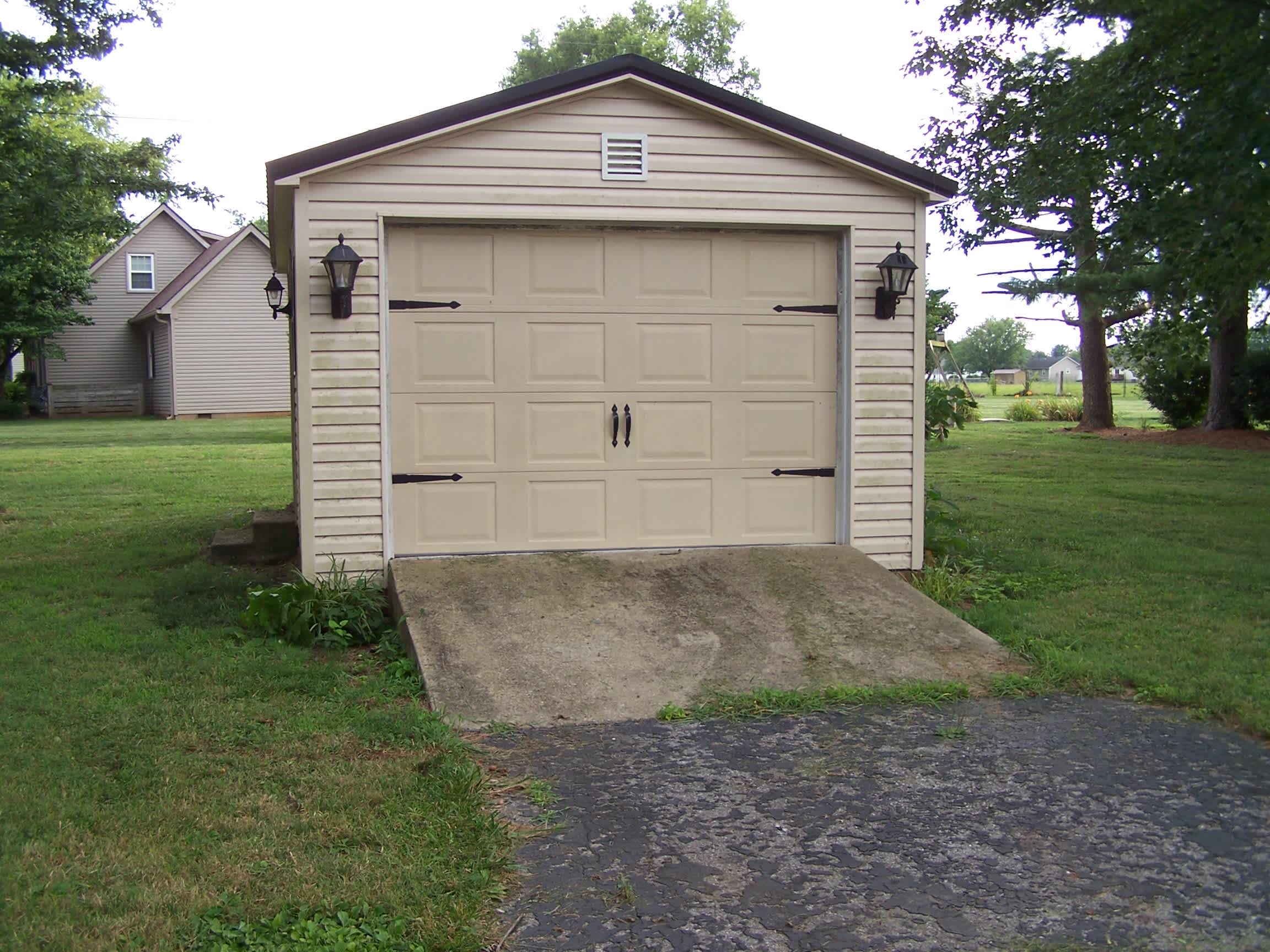 679 Collett Rd photo