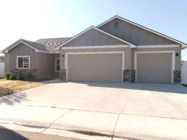 2440 Torrey Pines Ct