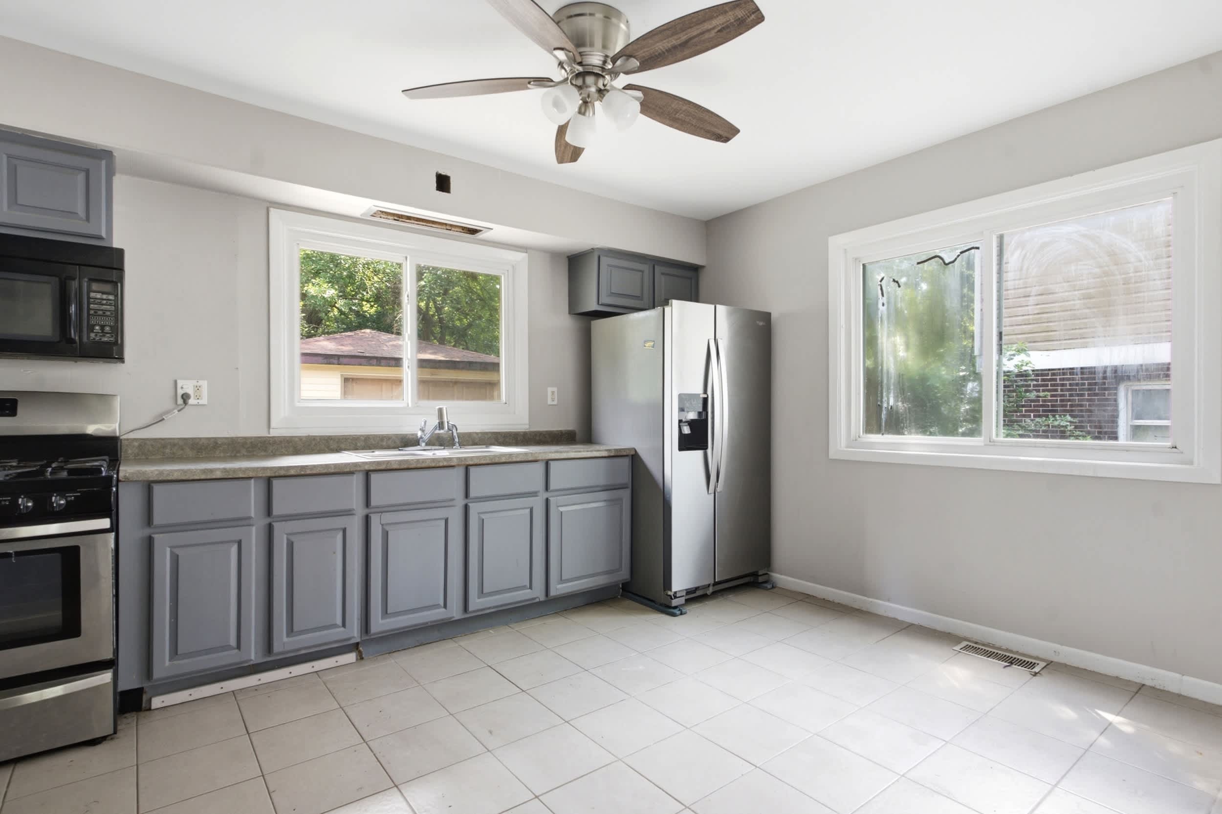 703 Circle Dr photo