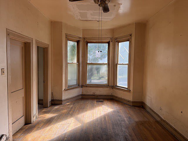 5140 S Emerald Ave photo
