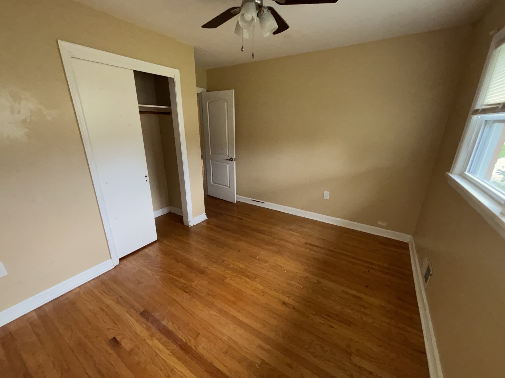 2404 Farnsley Rd photo