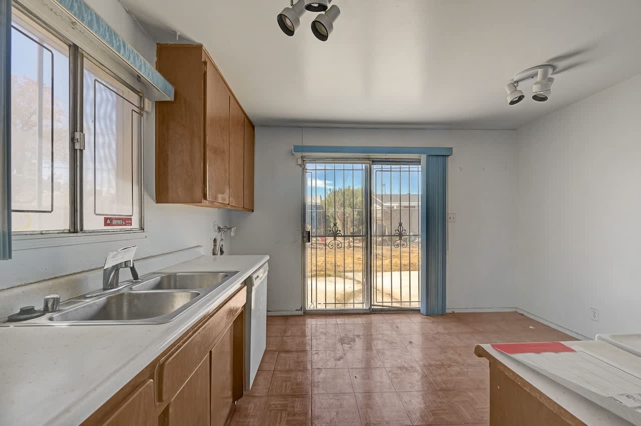 1209 Helen Ave photo