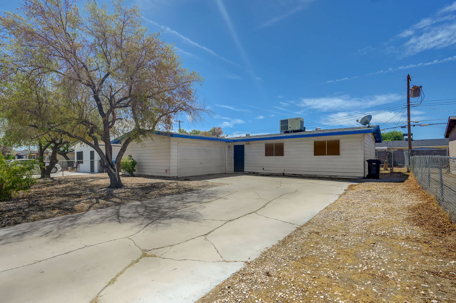 Single Family Home 4BR 2BA - 1209 Helen Ave, North Las Vegas, NV