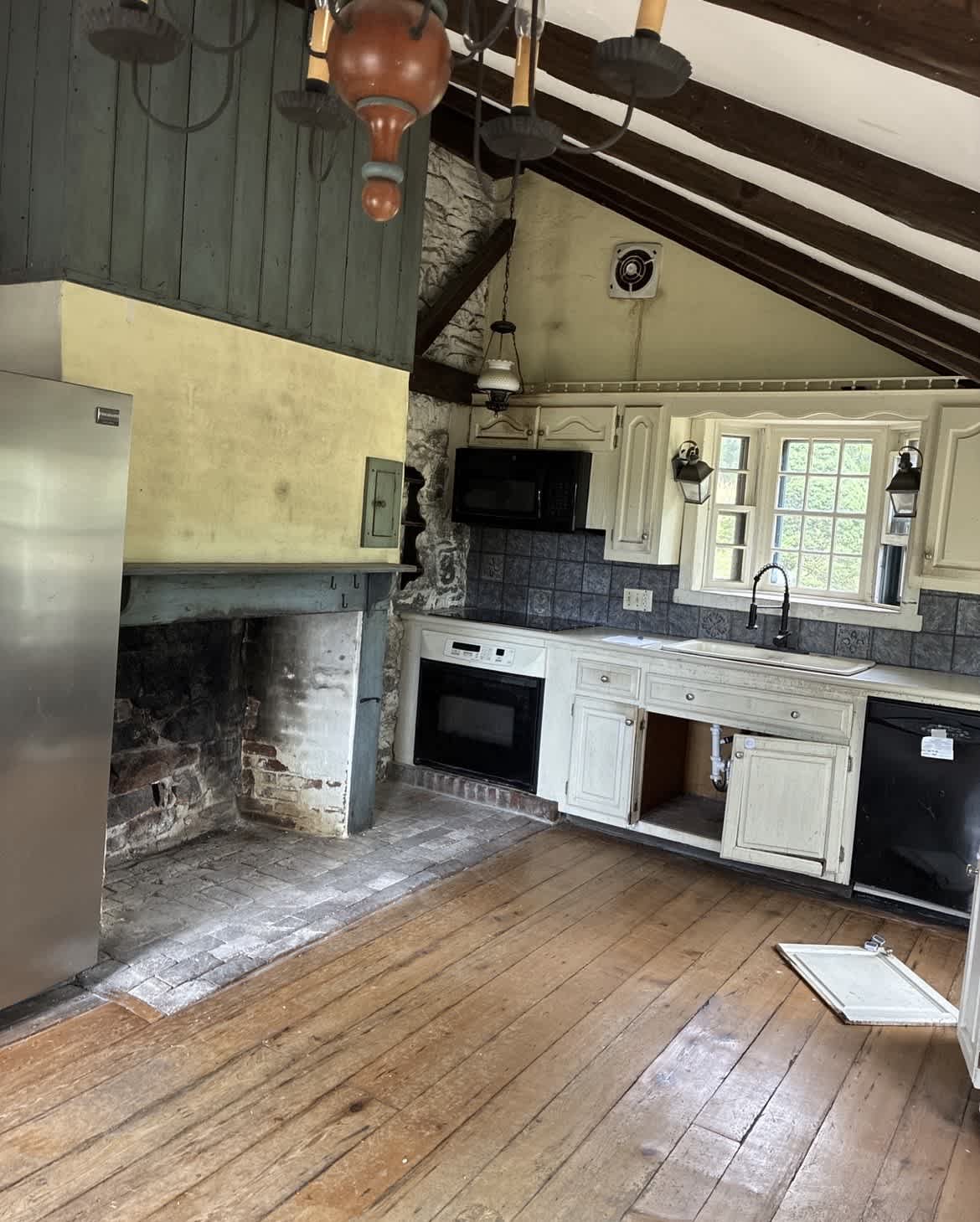 1258 Bear Tavern Rd photo