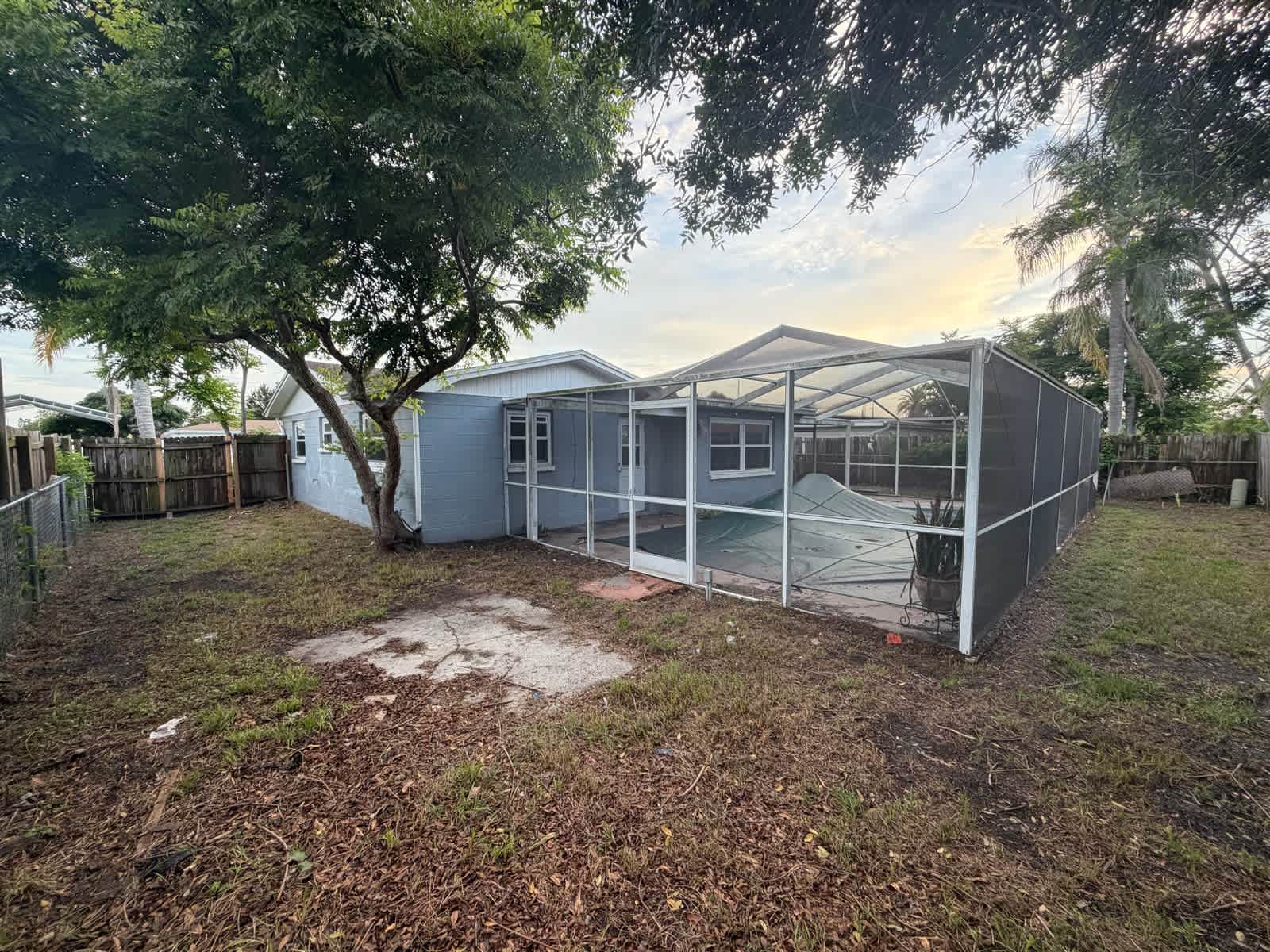 3221 Roxbury Dr photo