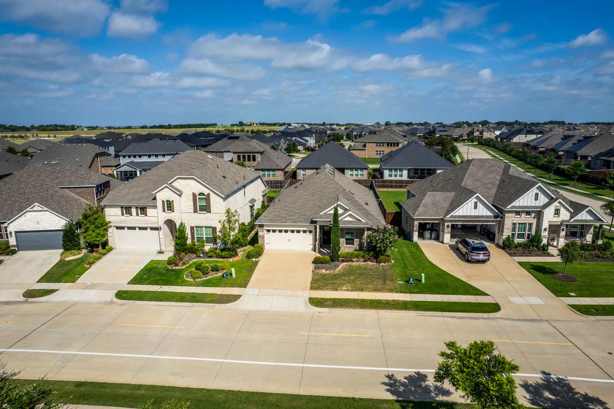 1104 Garden Grv Ln photo