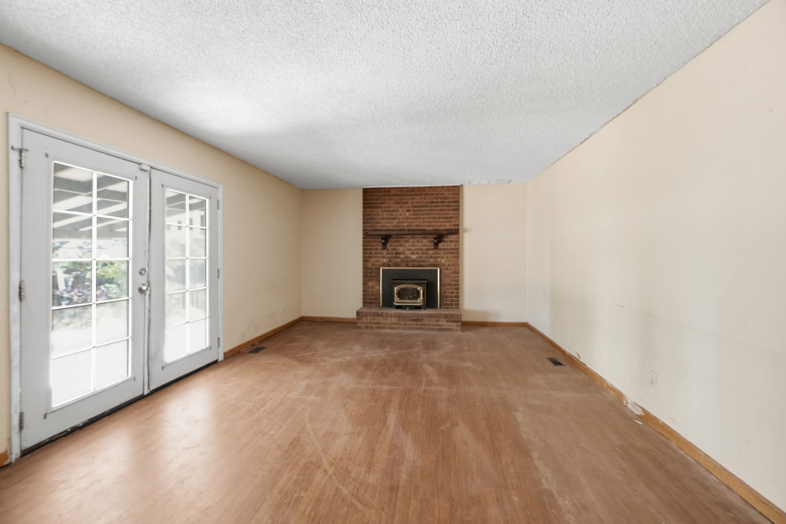 1404 S Vaughn Cir photo