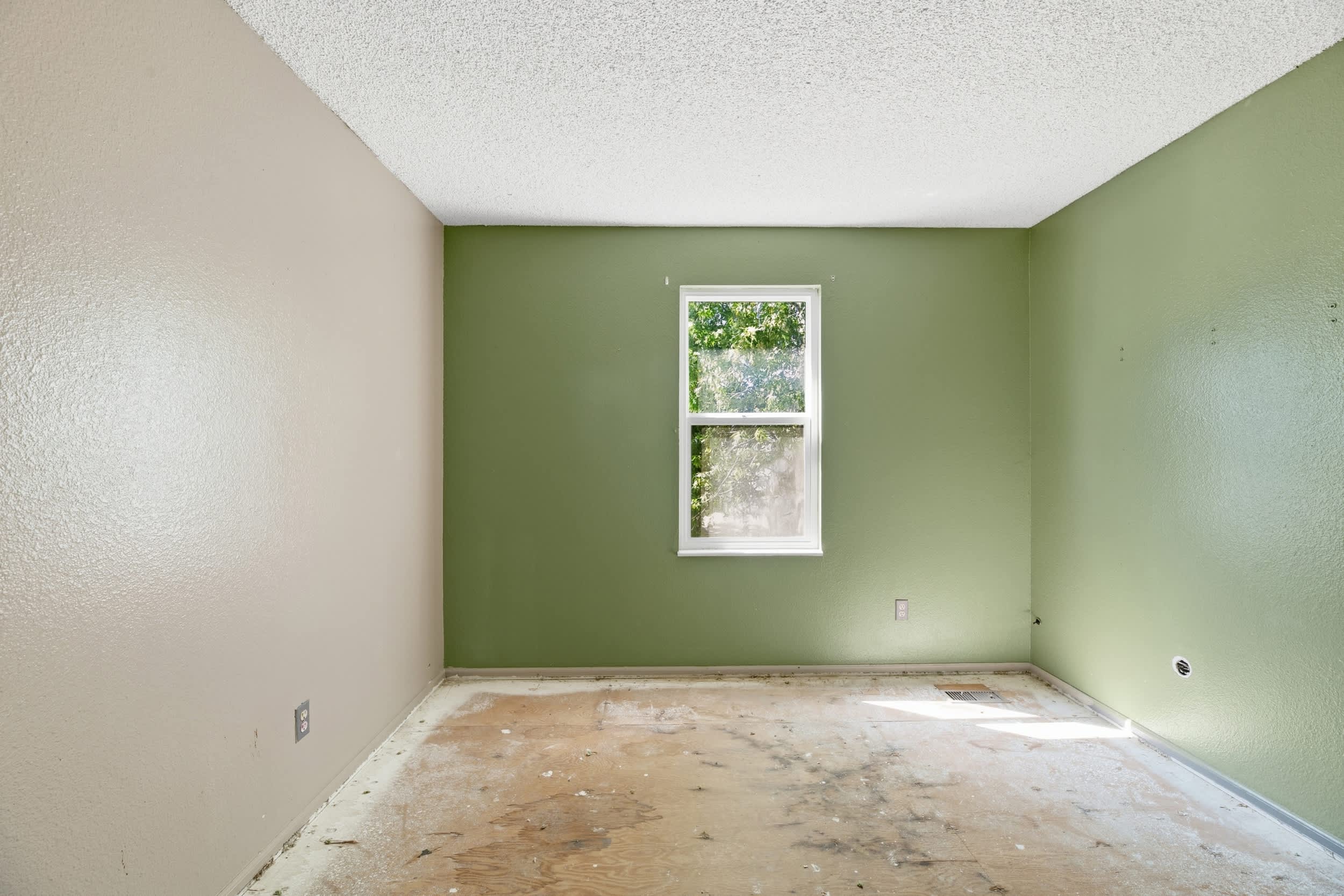 1404 S Vaughn Cir photo