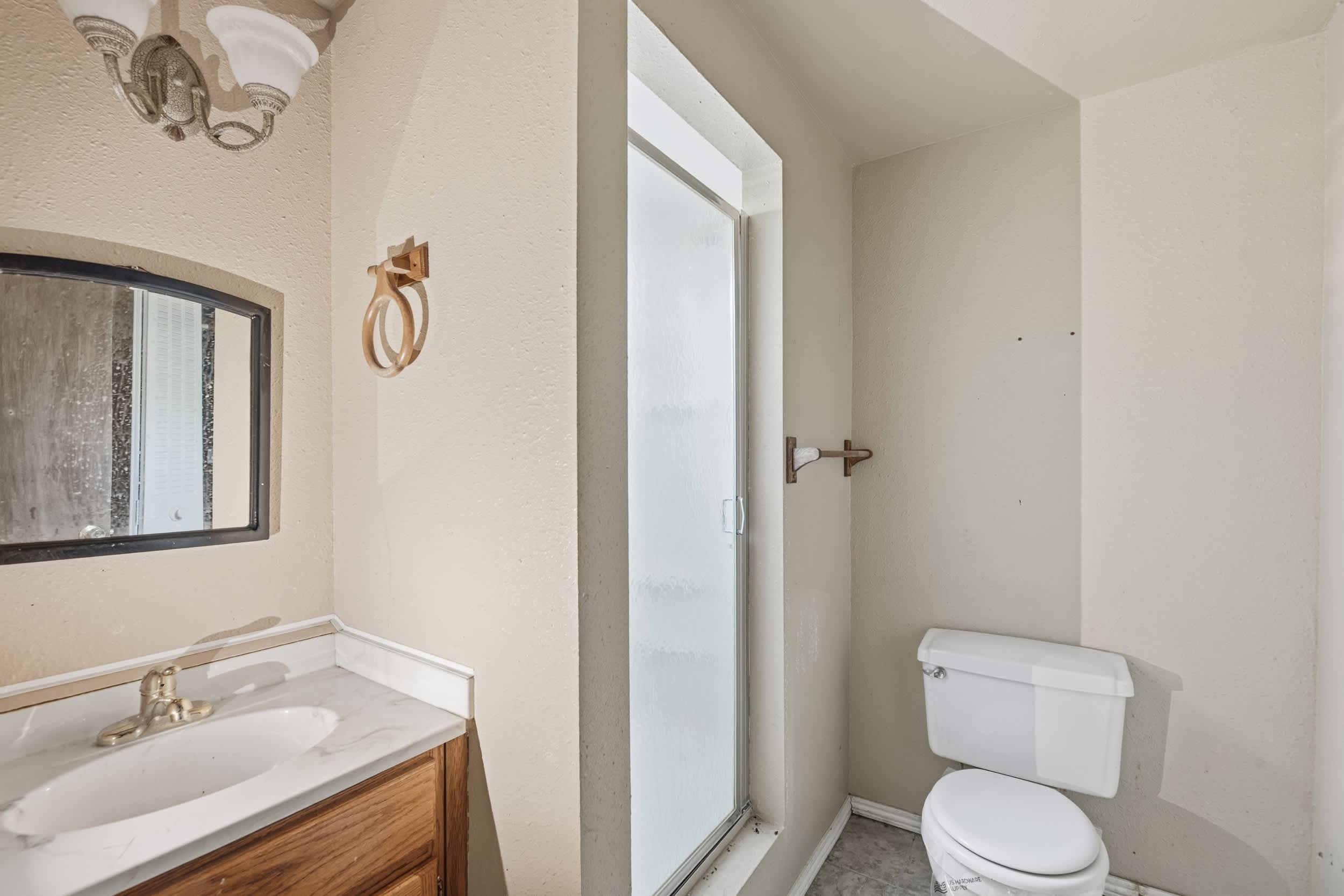 1404 S Vaughn Cir photo