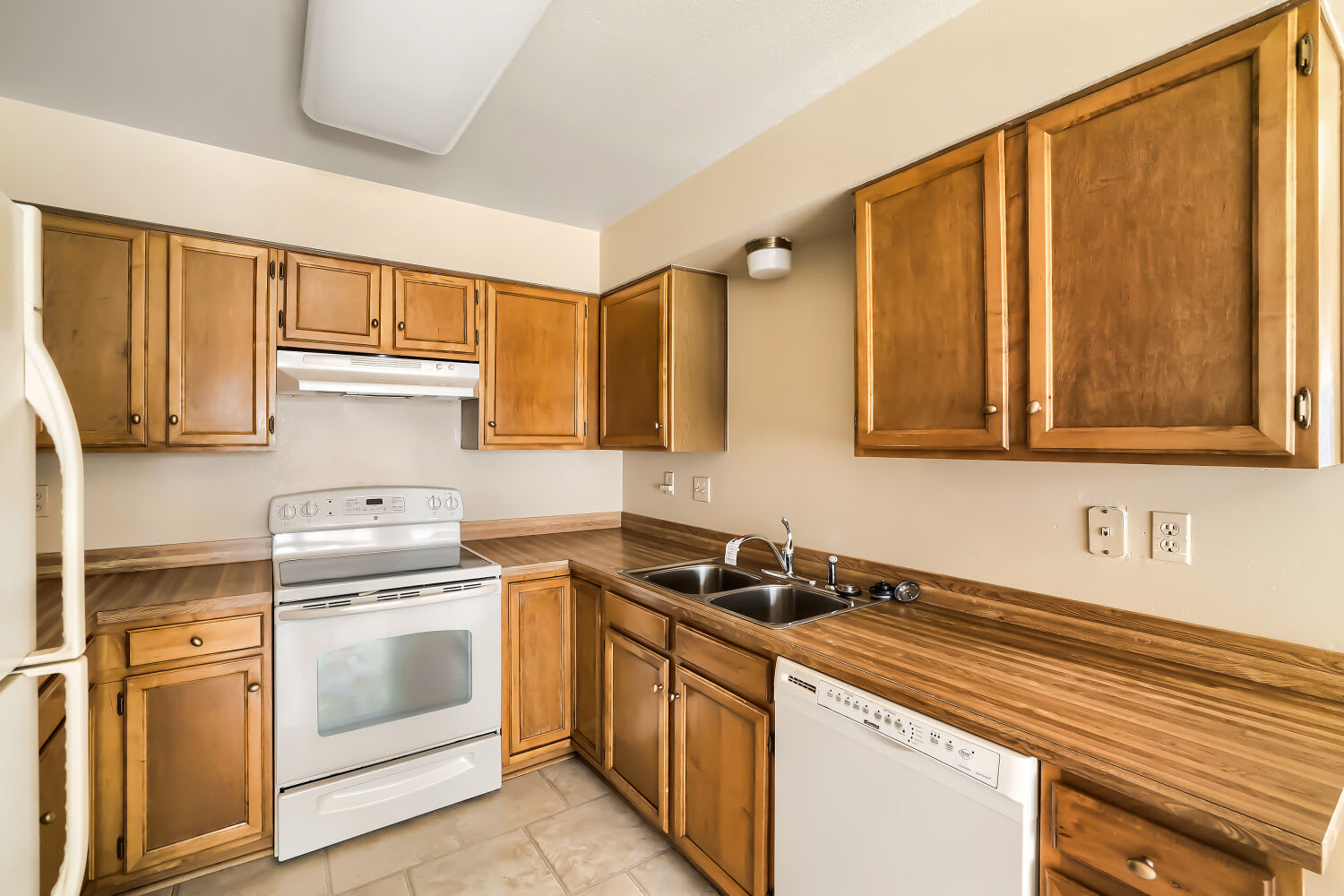 1575 S Trenton Ct photo