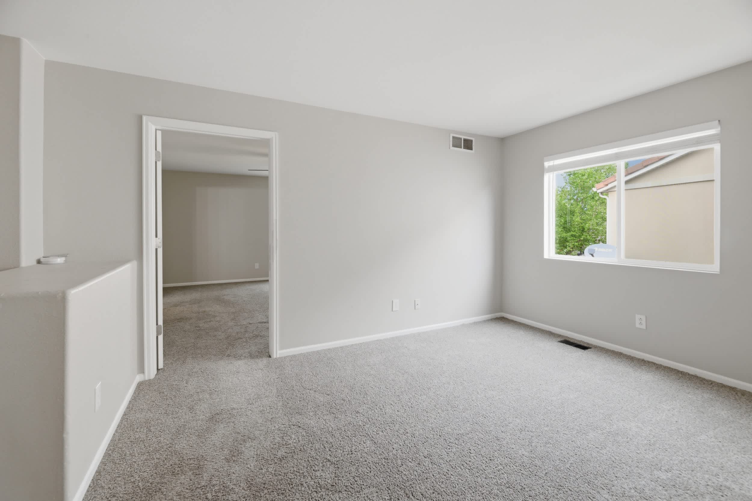 4839 Liverpool St photo