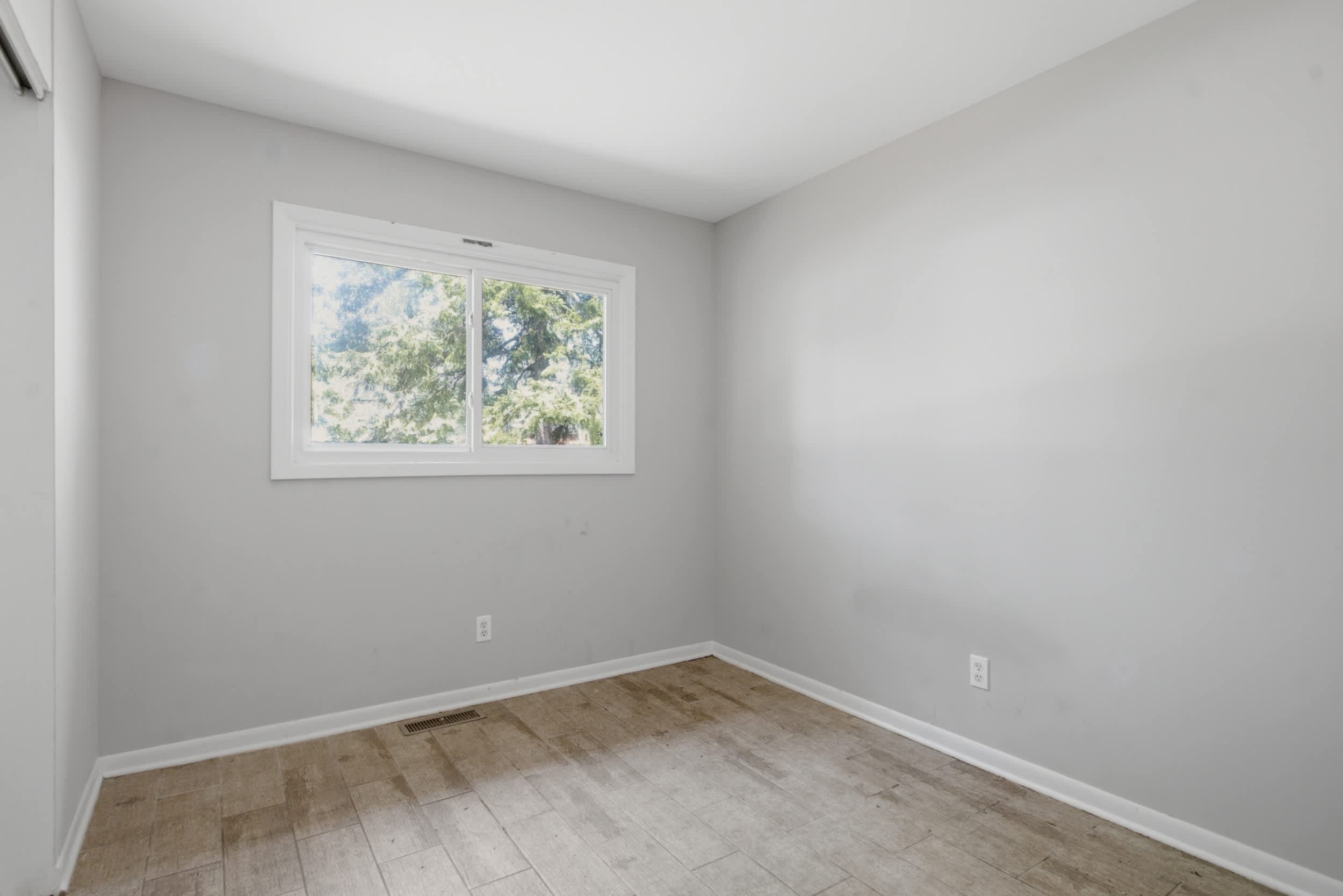 703 Circle Dr photo
