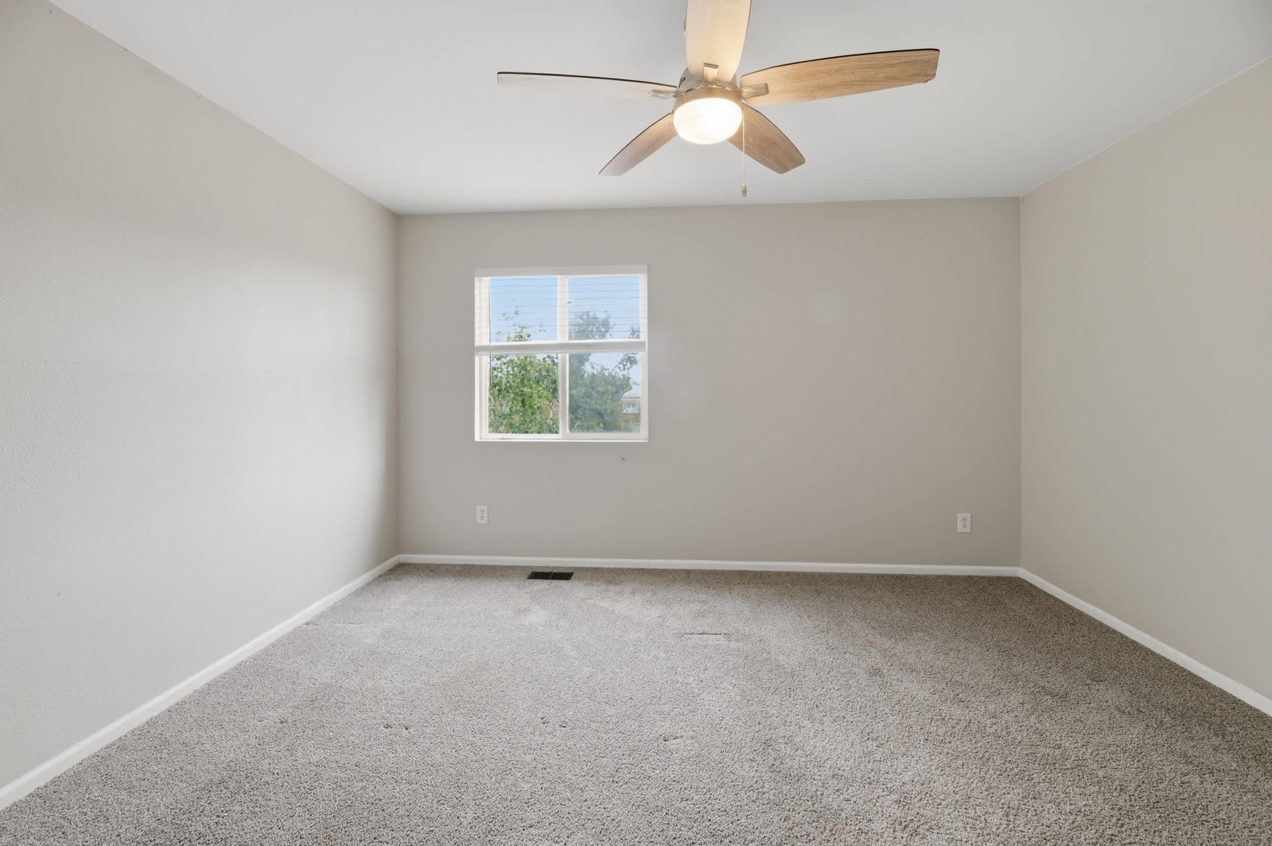 4839 Liverpool St photo